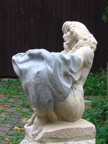 Dina Korallenoolith 85 cm hoch 2005 2b