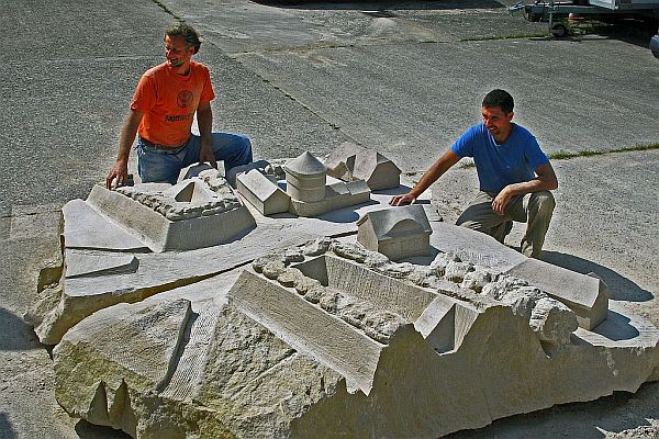 Ruehme Landwehr Steinrelief f Ausarbeitung mit Meister Artur Nazaran aus Nottuln a